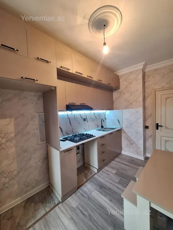 Satılır 3 otaqlı köhnə tikili 72 m²