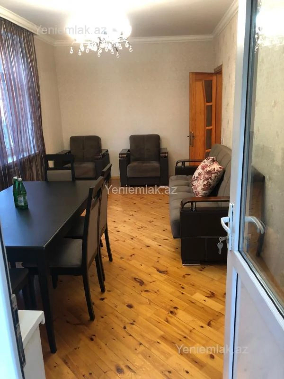 Satılır 2 otaqlı köhnə tikili 50 m²