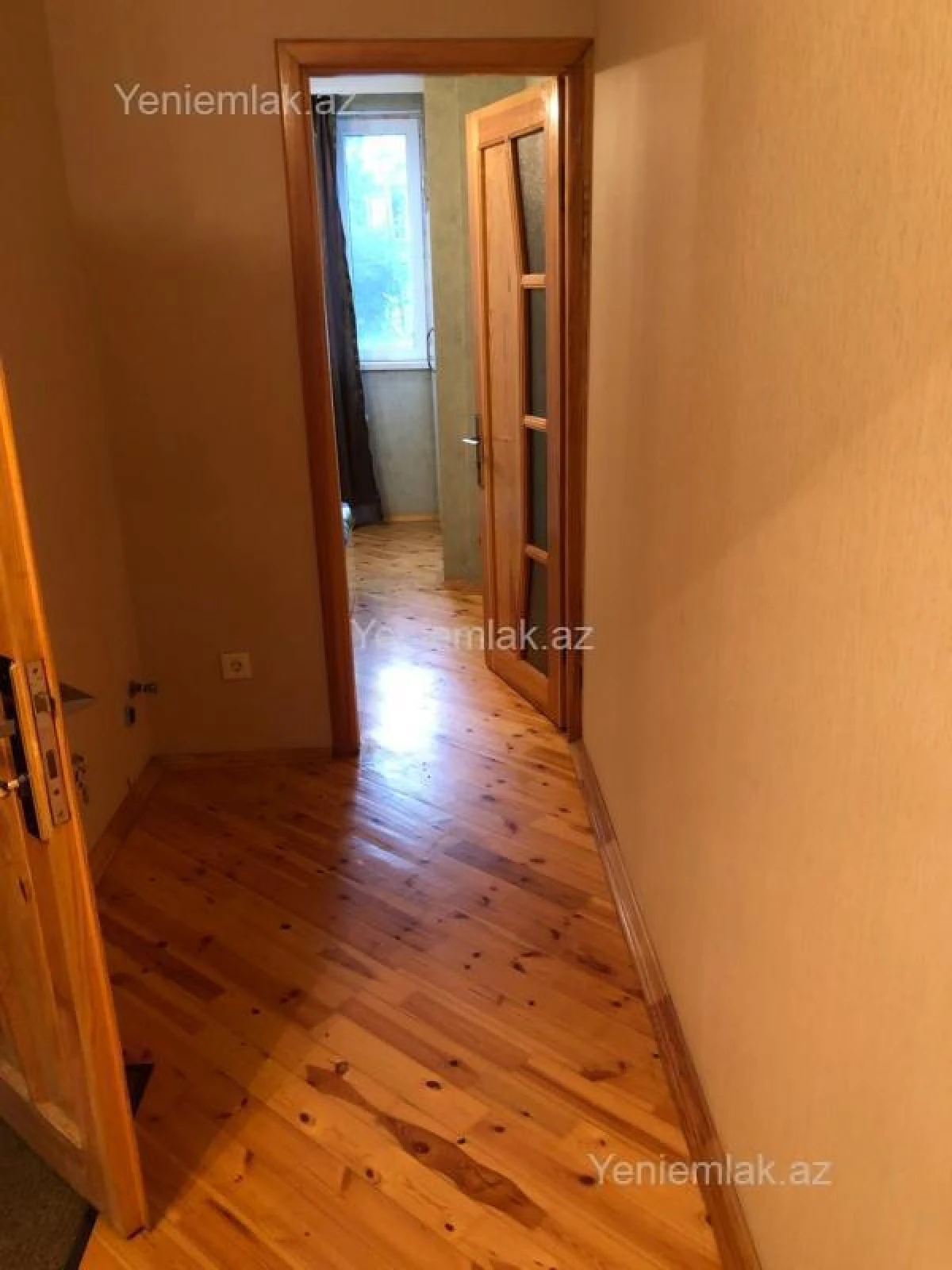 Satılır 2 otaqlı köhnə tikili 50 m²