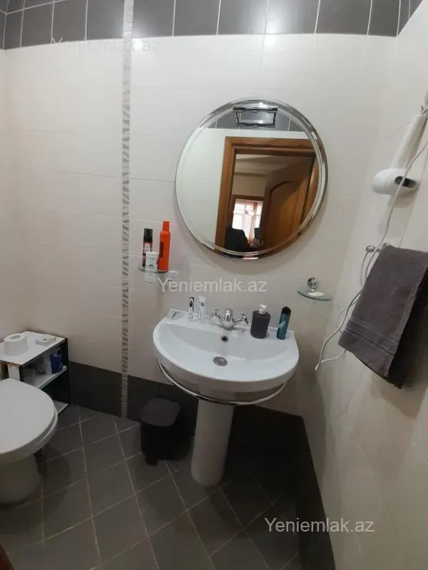 Satılır 3 otaqlı yeni tikili 140 m²