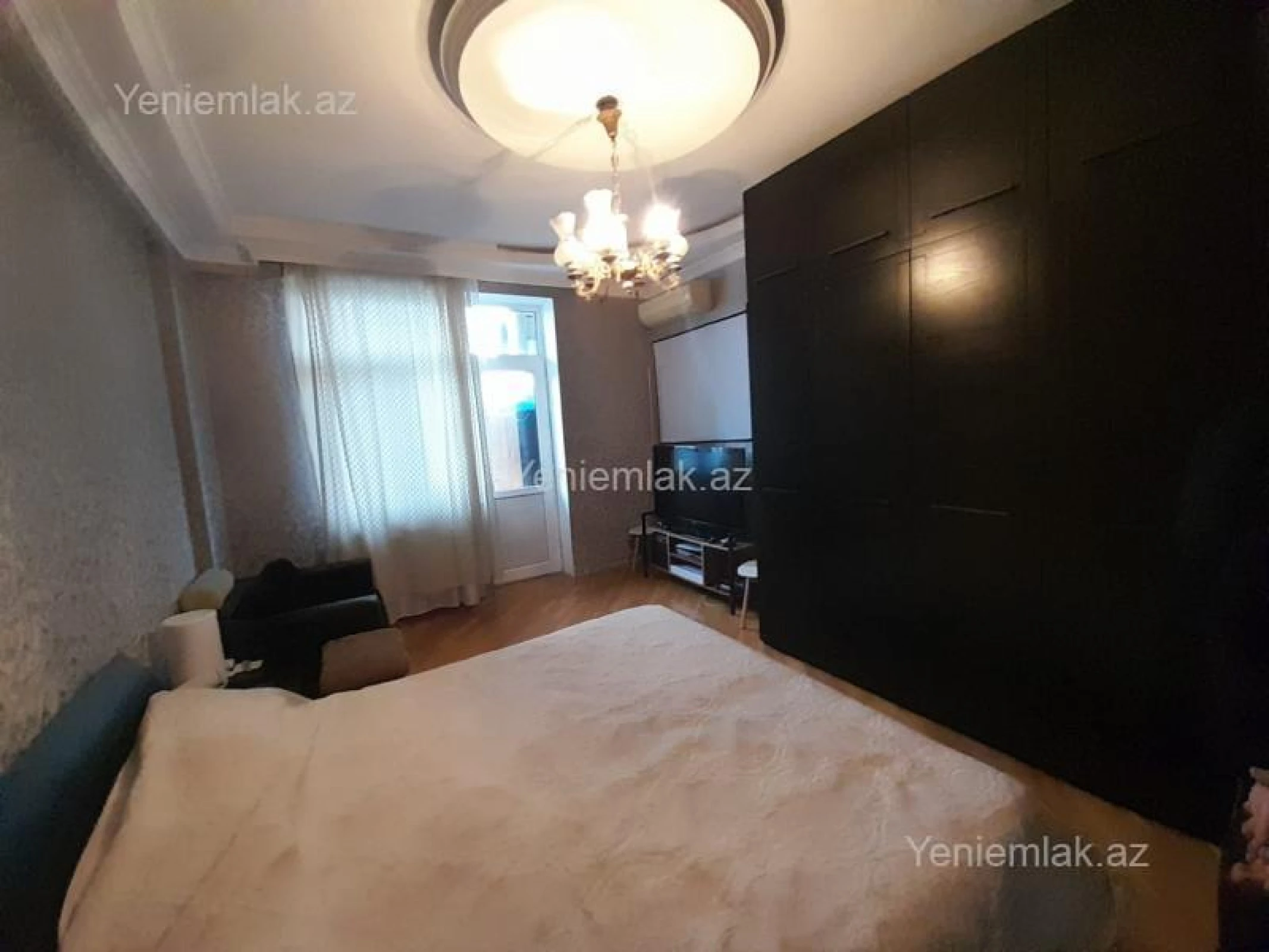 Satılır 3 otaqlı yeni tikili 140 m²