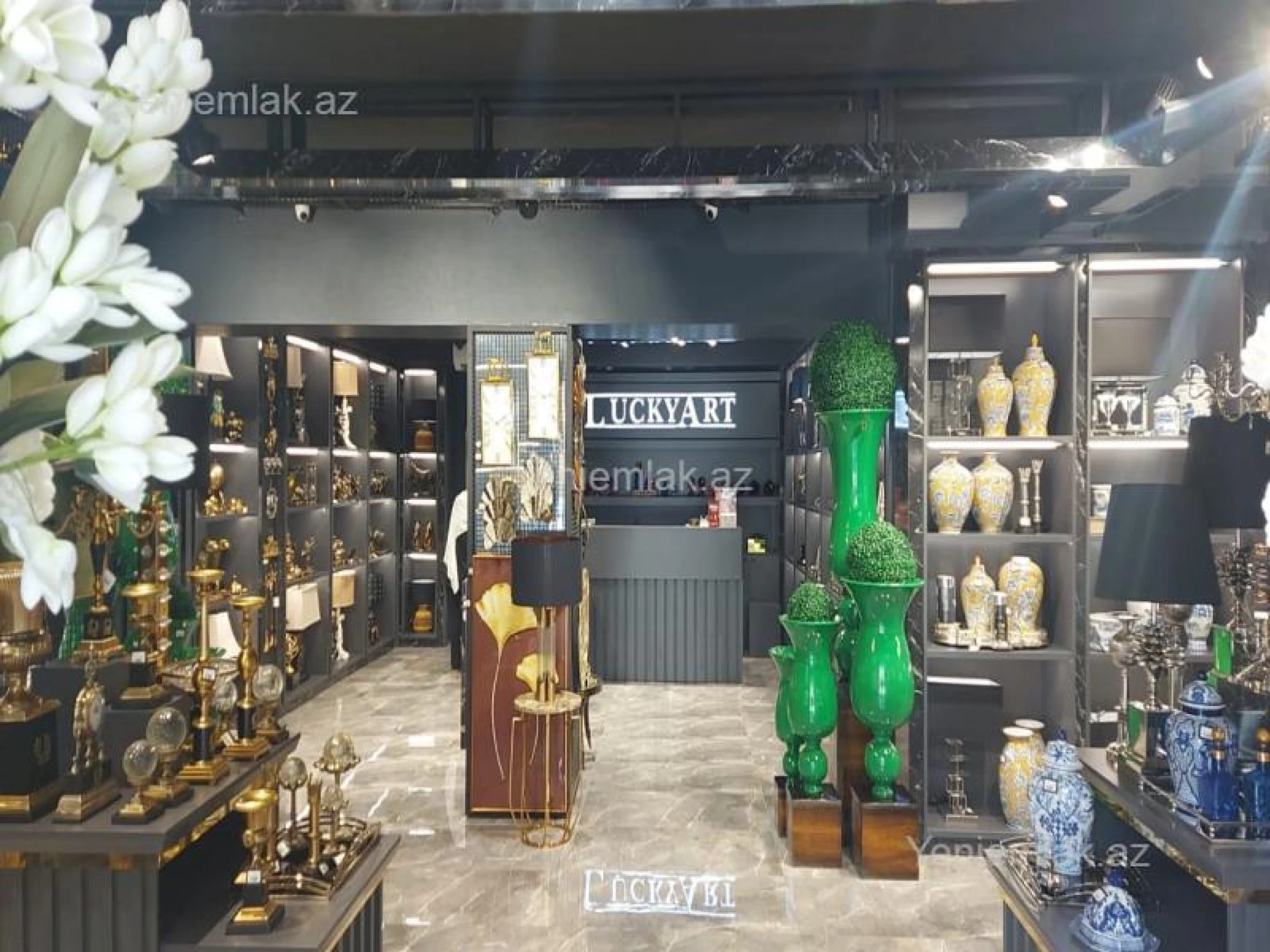 Satılır 2 otaqlı obyekt 90 m²