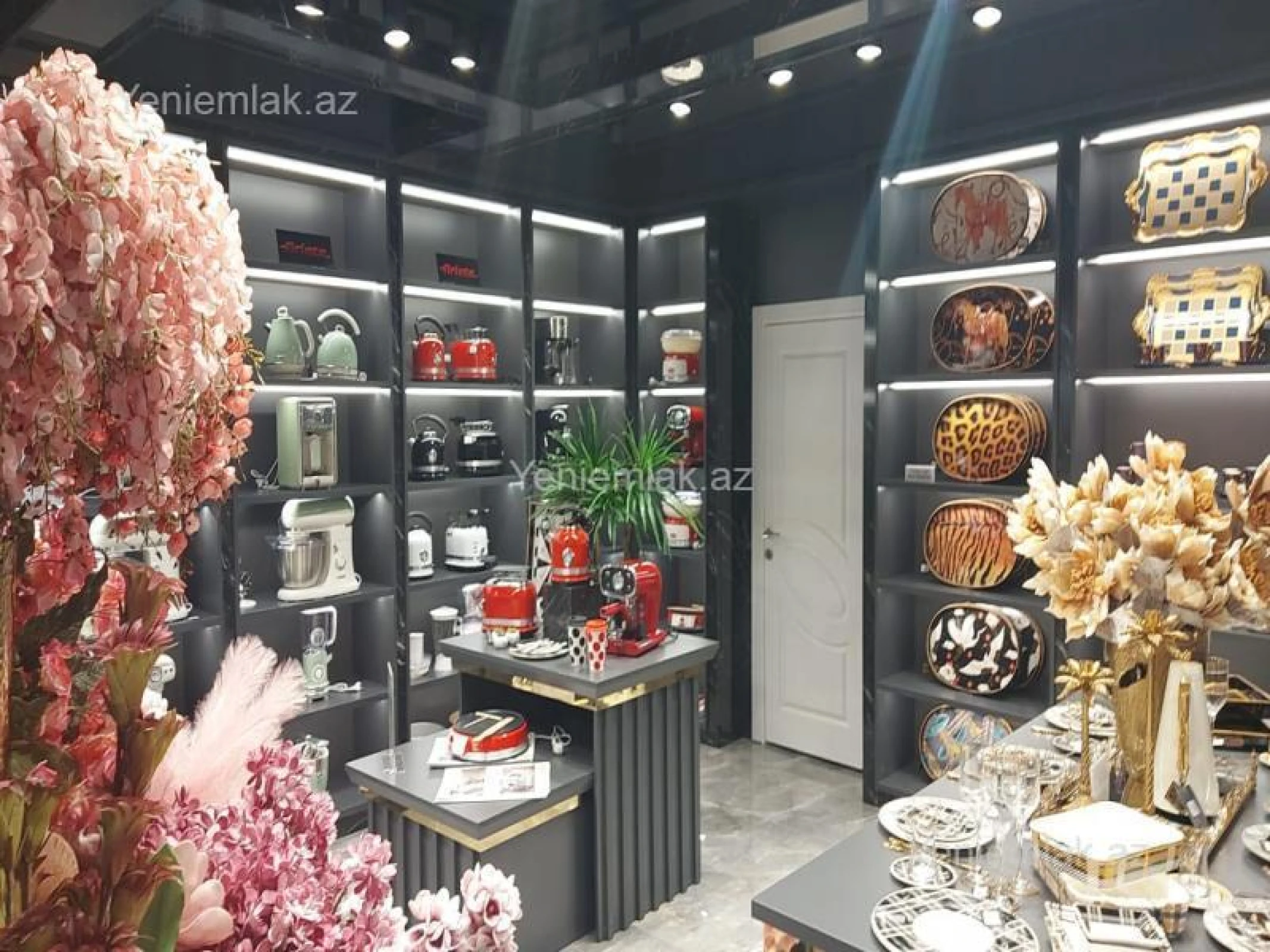 Satılır 2 otaqlı obyekt 90 m²