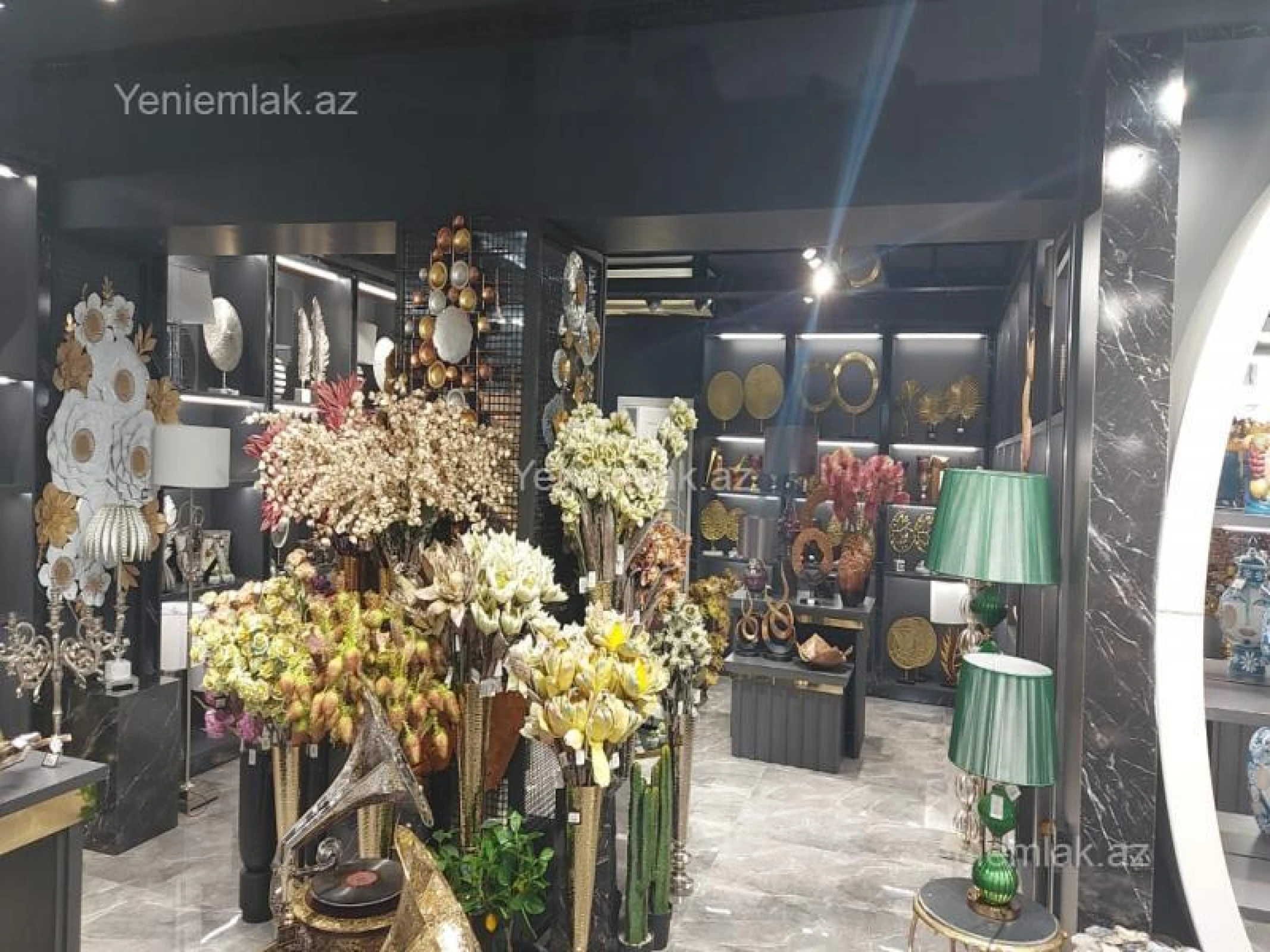 Satılır 2 otaqlı obyekt 90 m²