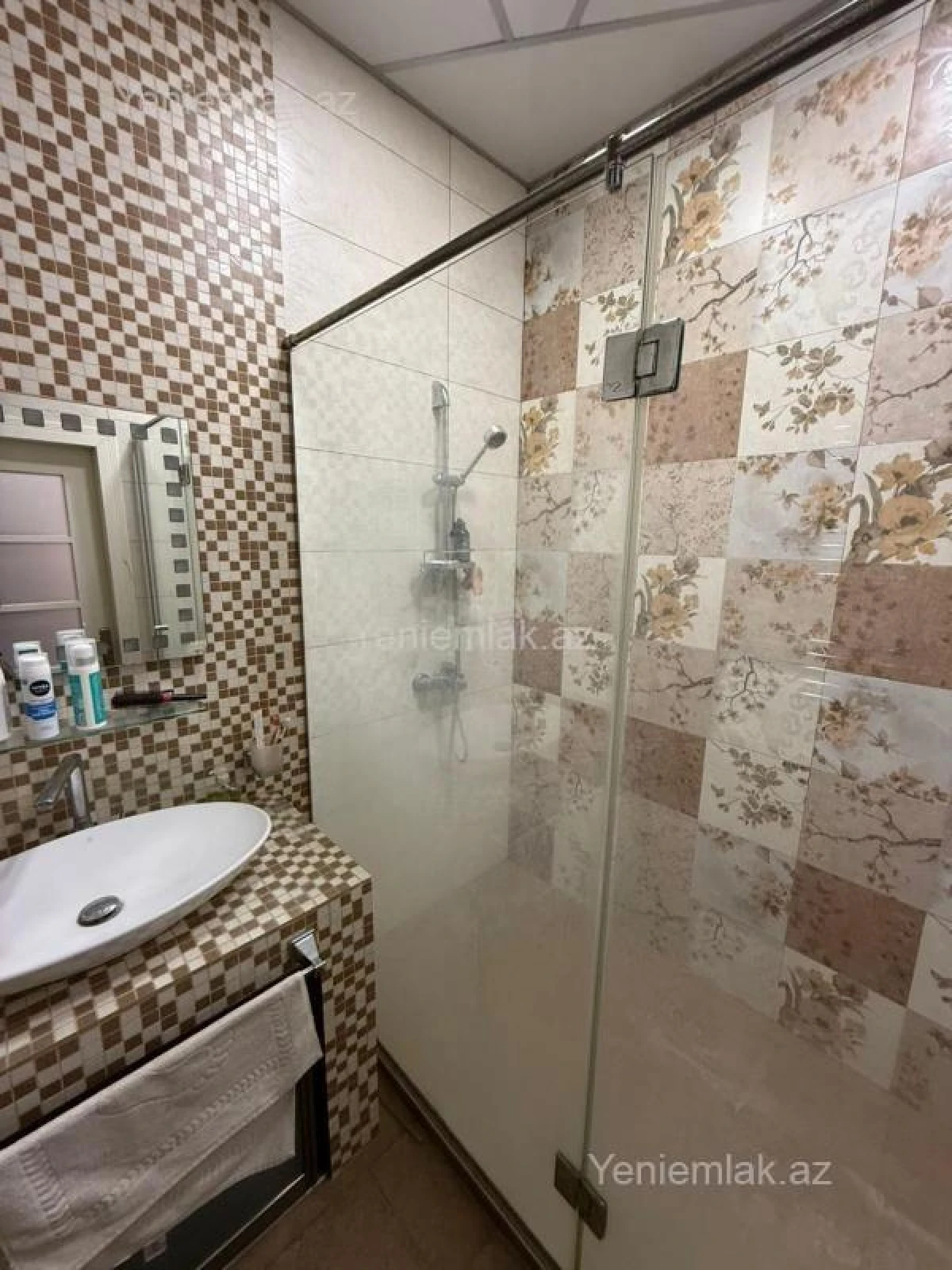 Satılır 3 otaqlı yeni tikili 100 m²