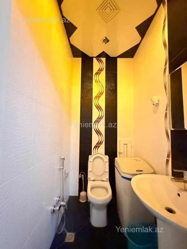 Satılır 4 otaqlı yeni tikili 180 m²