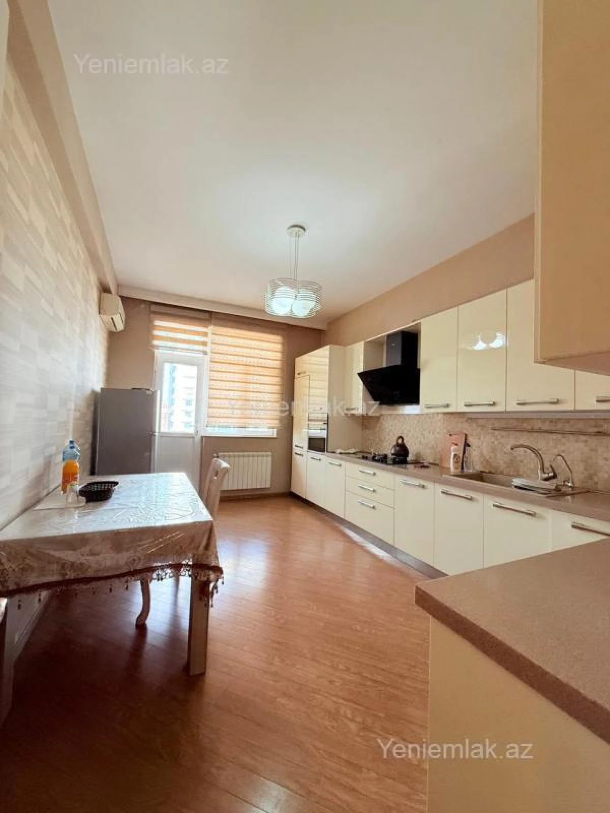 Satılır 4 otaqlı yeni tikili 180 m²