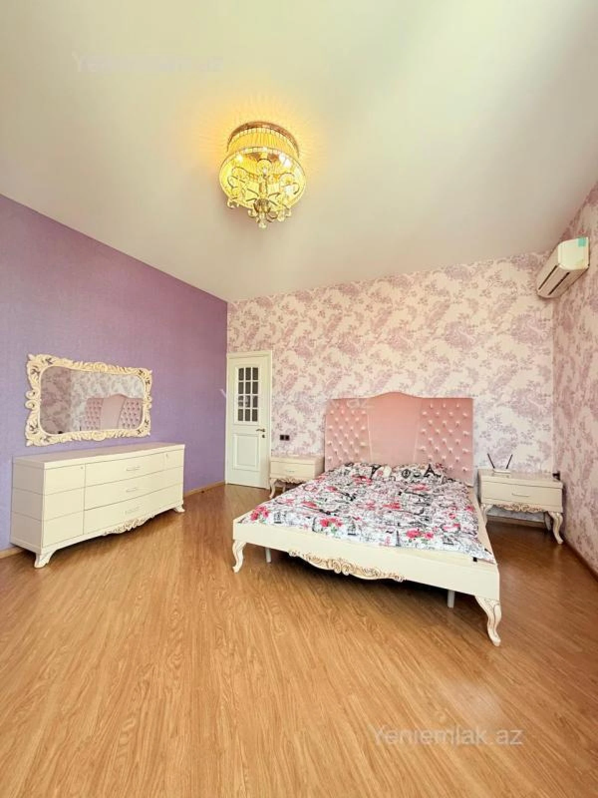 Satılır 4 otaqlı yeni tikili 180 m²