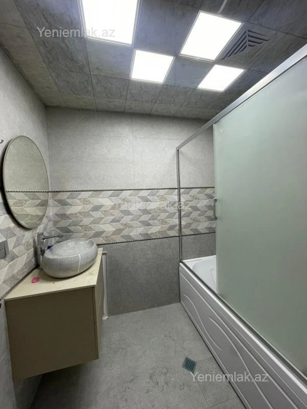 Satılır 2 otaqlı yeni tikili 65 m²