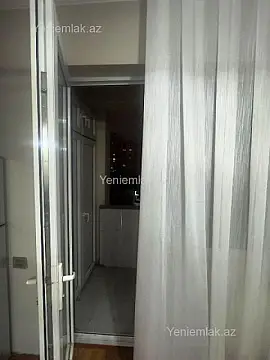 Satılır 1 otaqlı köhnə tikili 36 m²