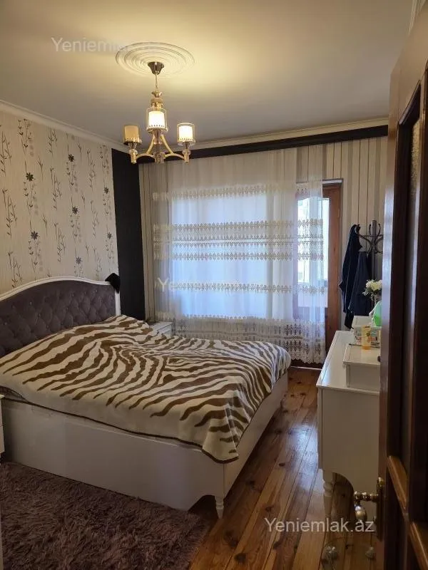 Satılır 3 otaqlı köhnə tikili 85 m²