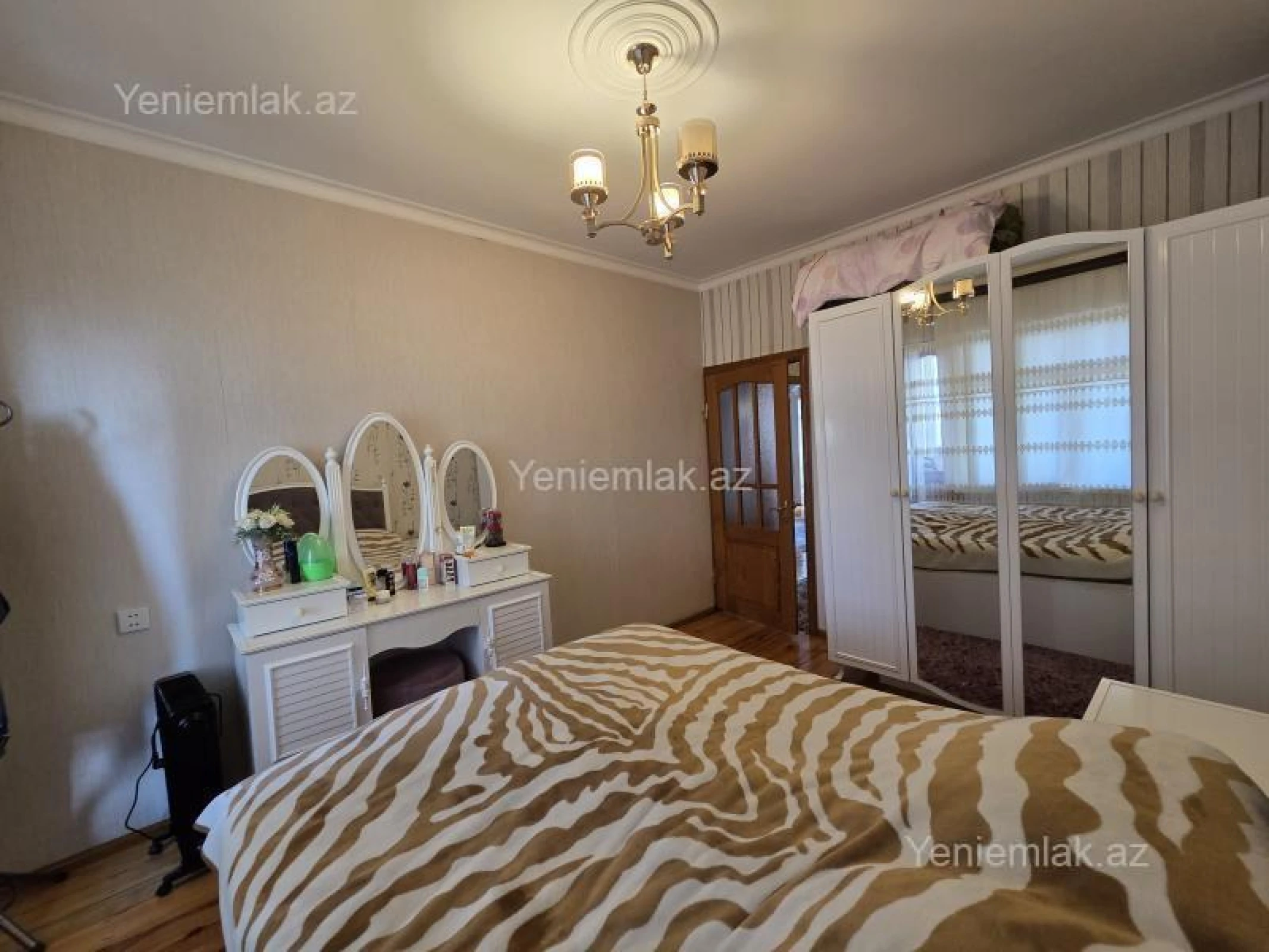 Satılır 3 otaqlı köhnə tikili 85 m²