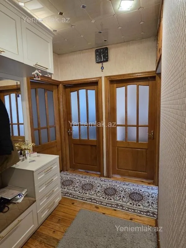 Satılır 3 otaqlı köhnə tikili 85 m²