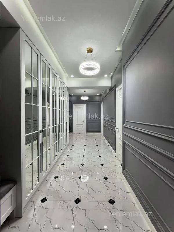 Satılır 3 otaqlı yeni tikili 137 m²