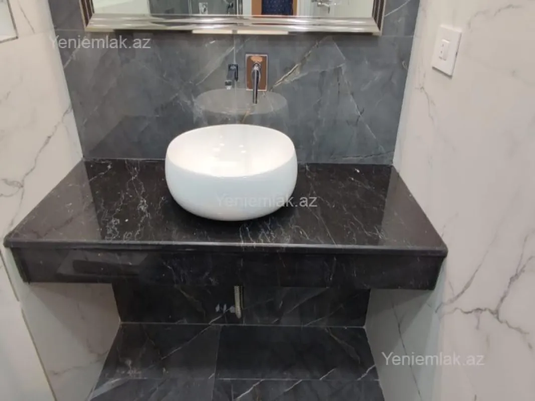 Satılır 3 otaqlı yeni tikili 137 m²