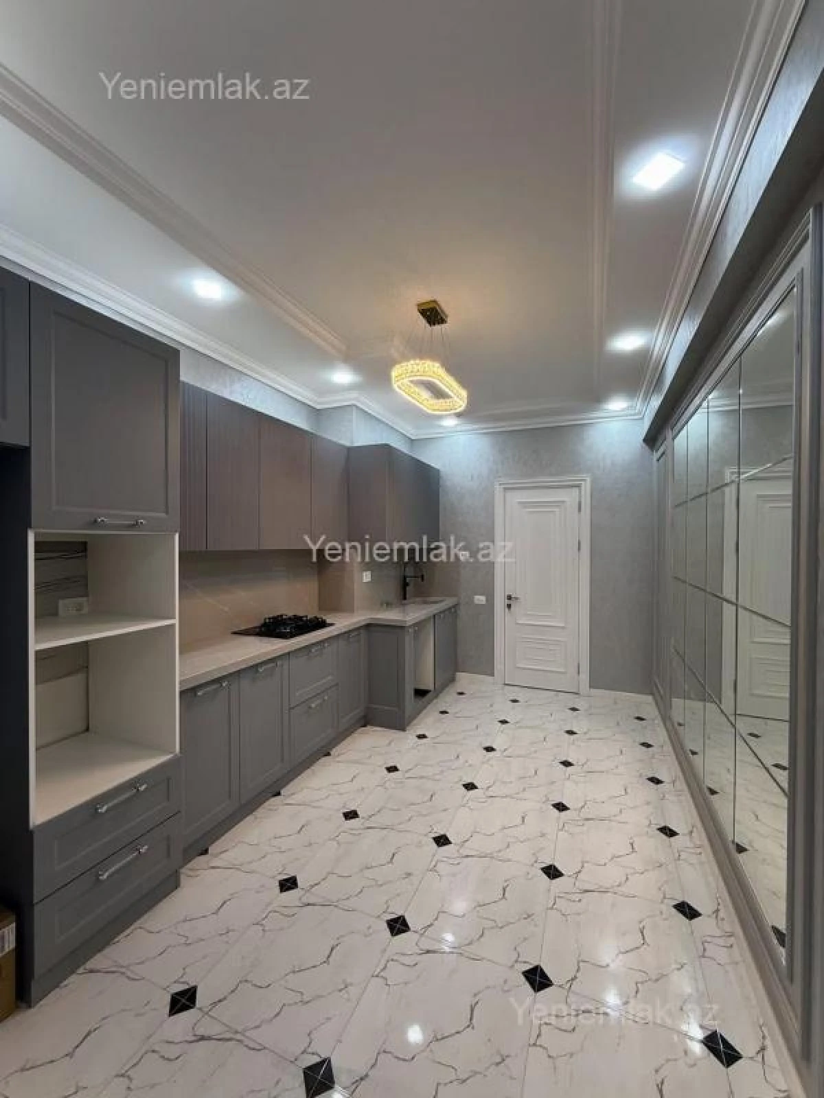 Satılır 3 otaqlı yeni tikili 137 m²