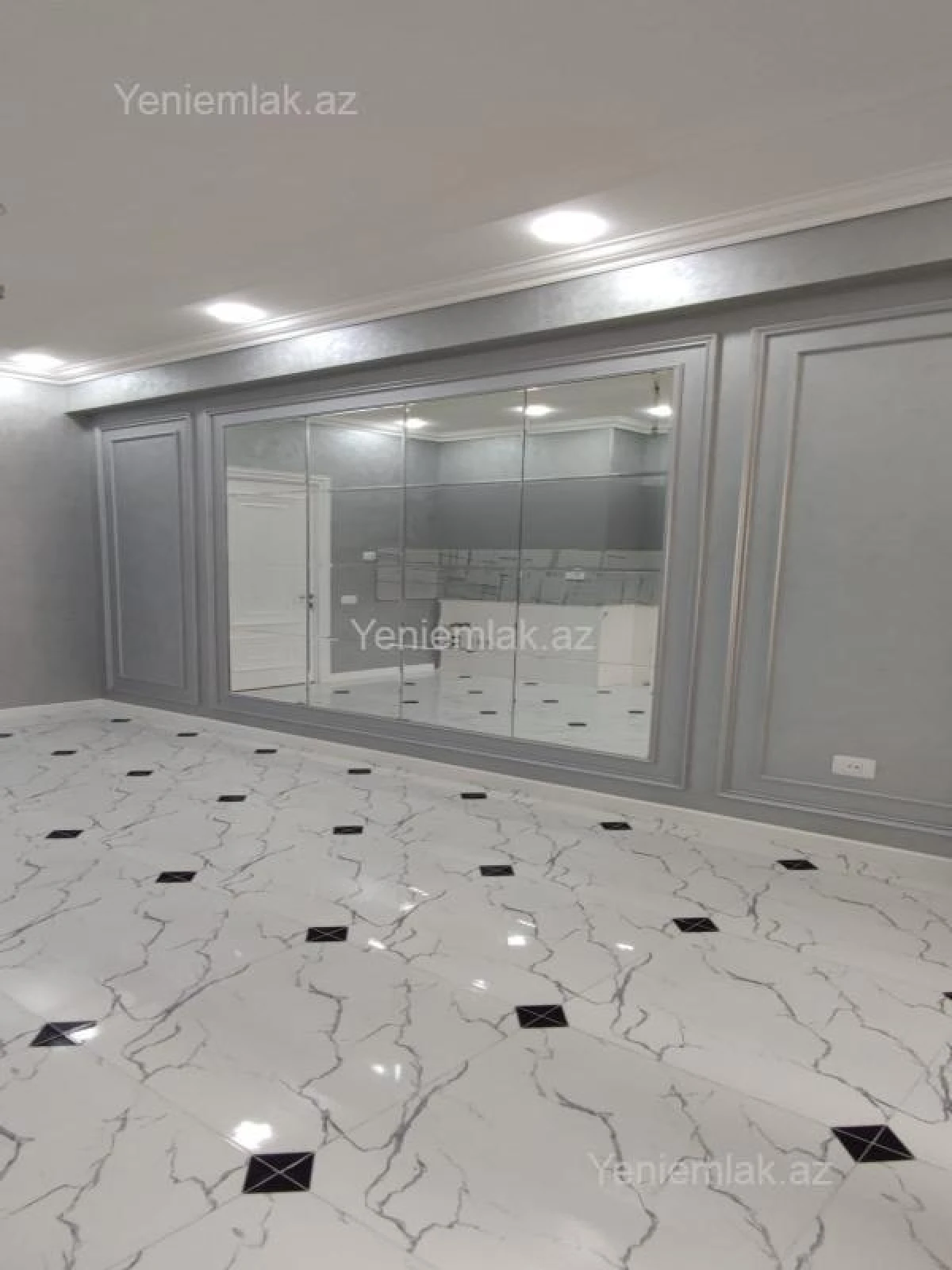 Satılır 3 otaqlı yeni tikili 137 m²