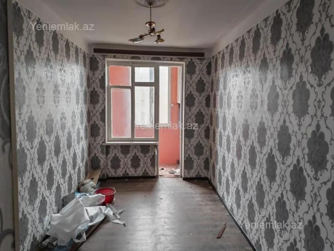 Satılır 1 otaqlı köhnə tikili 20 m²