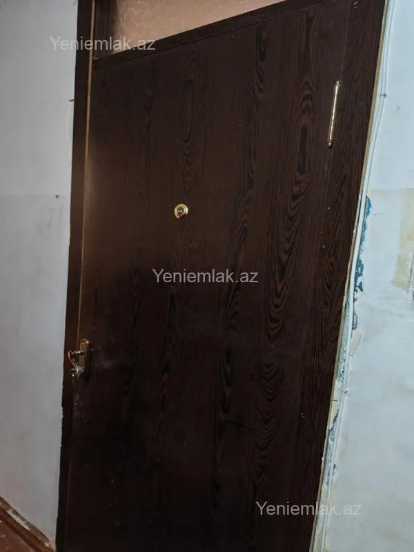 Satılır 1 otaqlı köhnə tikili 20 m²