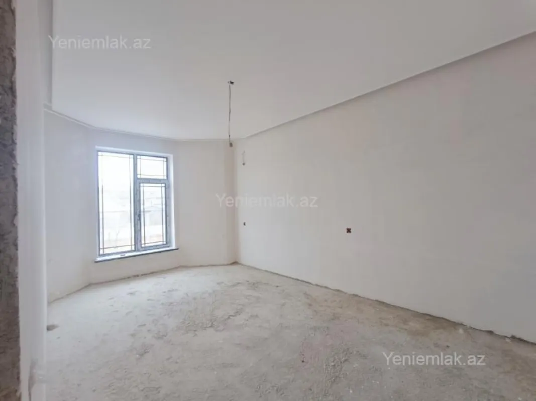 Satılır 5 otaqlı həyət evi 130 m²