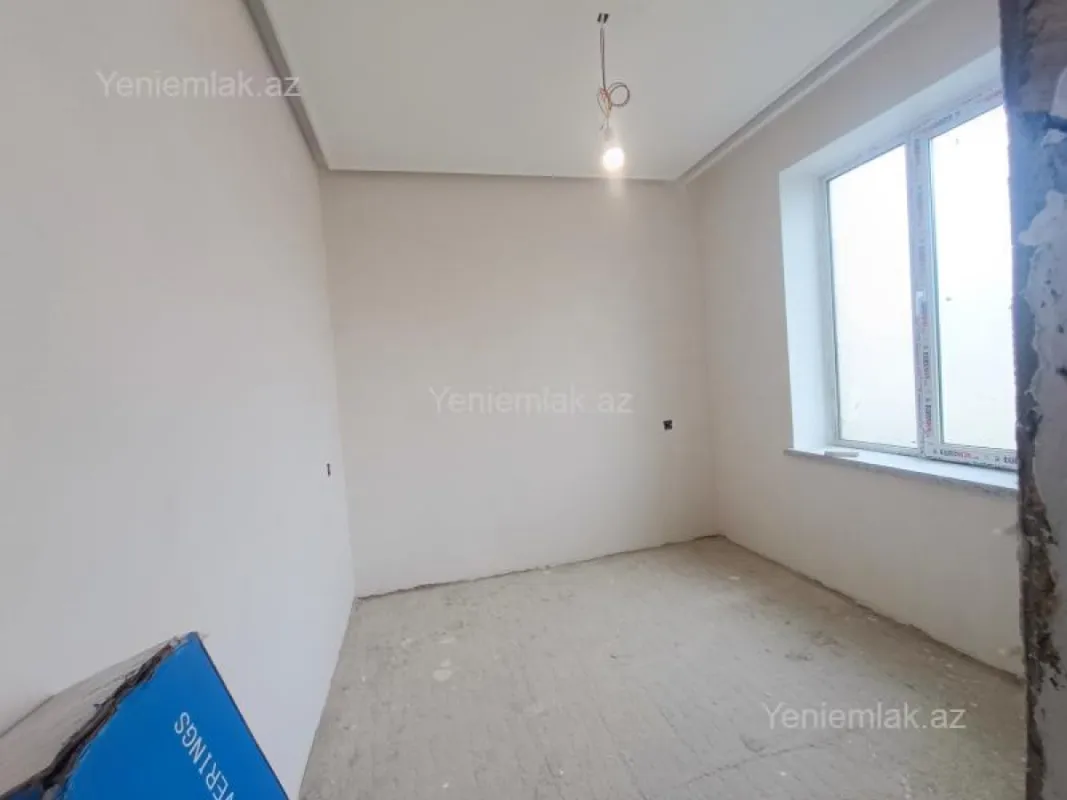 Satılır 5 otaqlı həyət evi 130 m²
