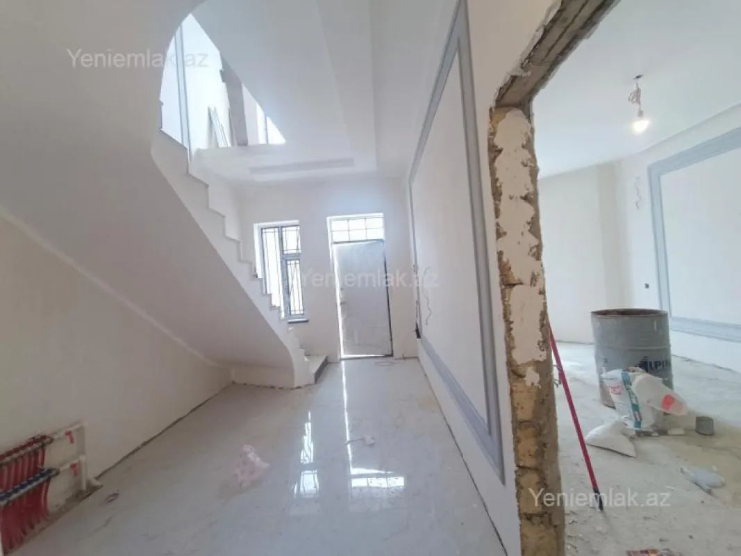 Satılır 5 otaqlı həyət evi 130 m²