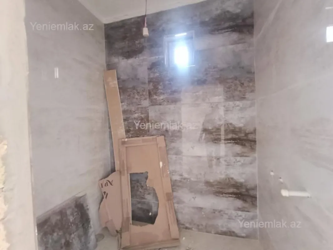 Satılır 5 otaqlı həyət evi 130 m²