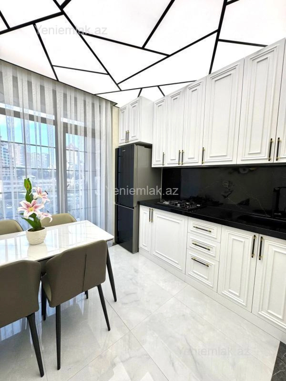 Satılır 3 otaqlı yeni tikili 100.5 m²