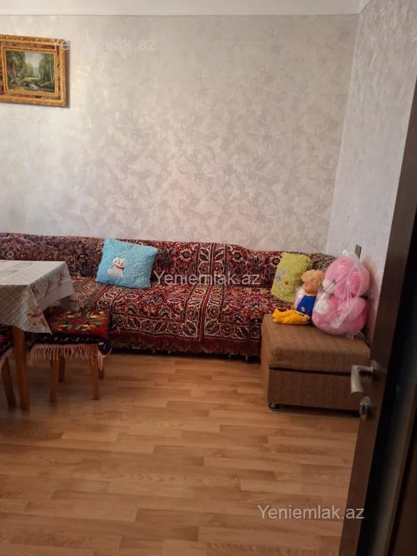 Satılır 5 otaqlı köhnə tikili 35 m²