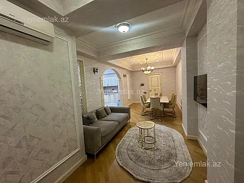 Satılır 4 otaqlı yeni tikili 180 m²