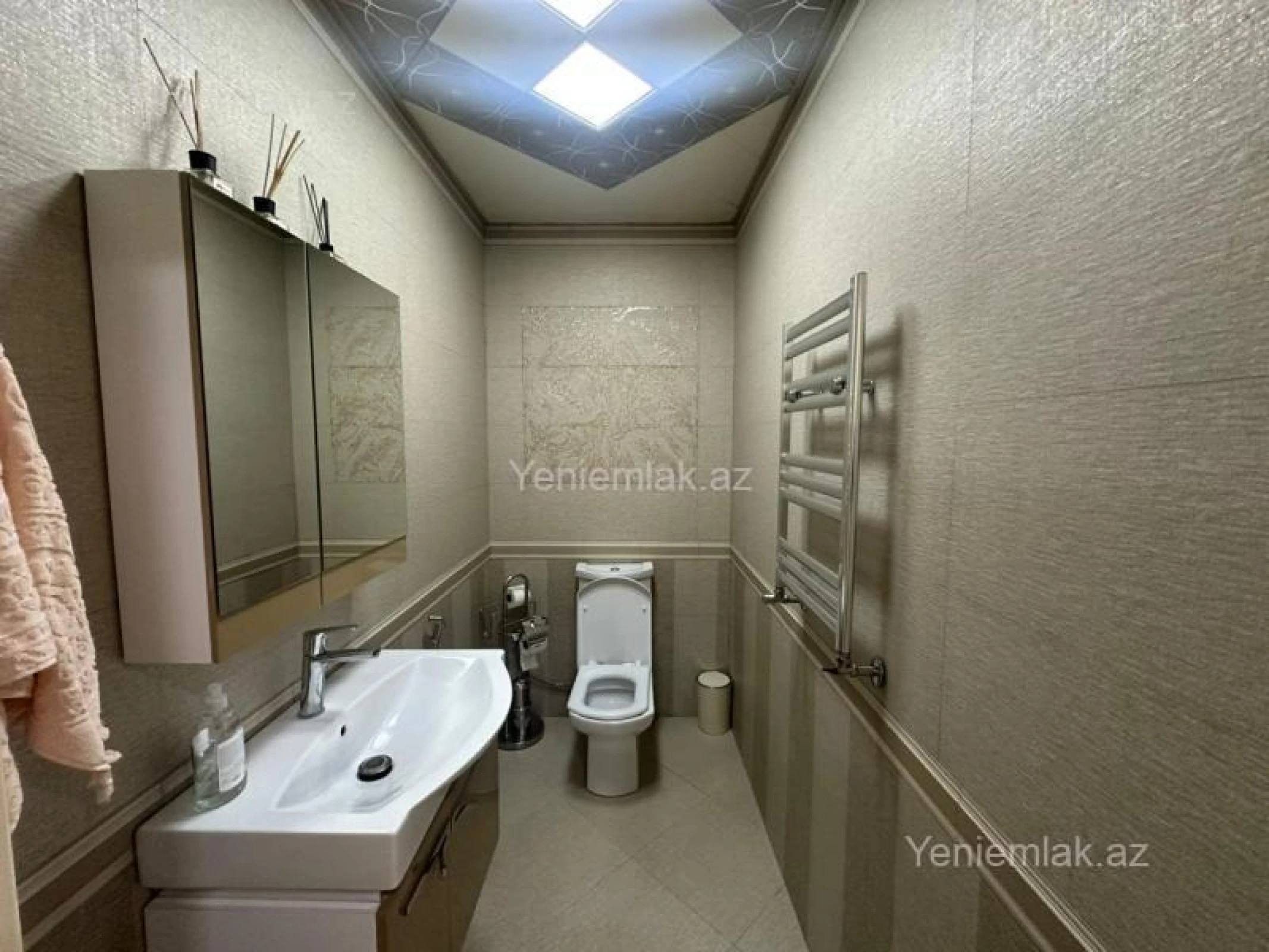 Satılır 4 otaqlı yeni tikili 180 m²