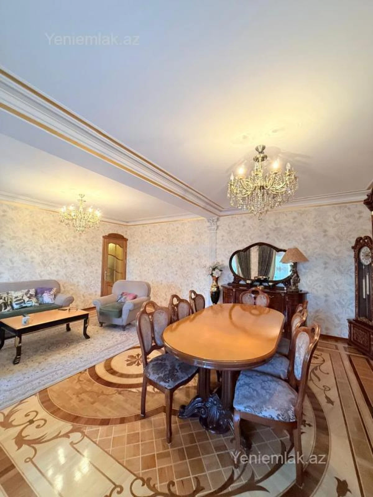 Satılır 5 otaqlı köhnə tikili 130 m²