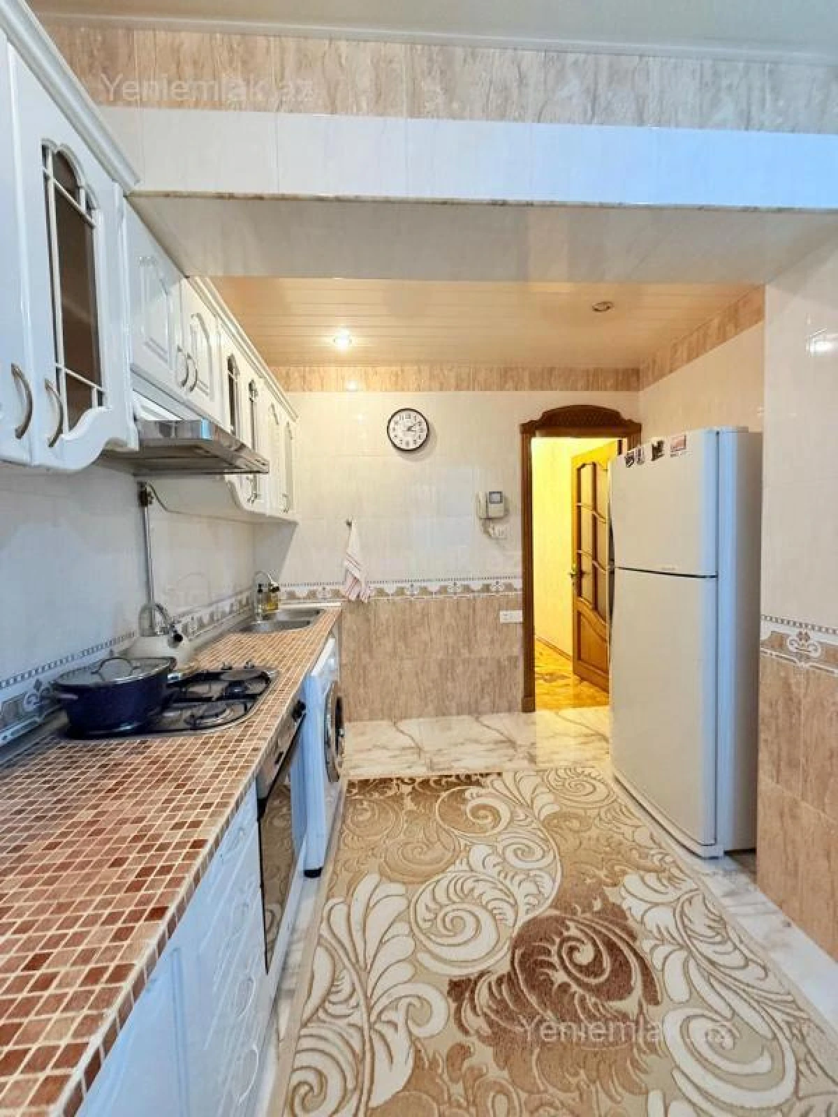 Satılır 5 otaqlı köhnə tikili 130 m²