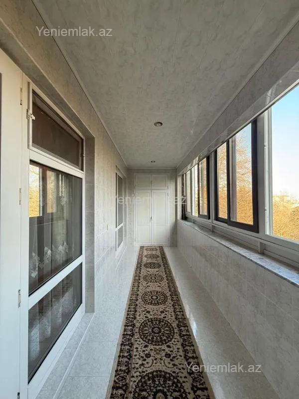 Satılır 5 otaqlı köhnə tikili 130 m²