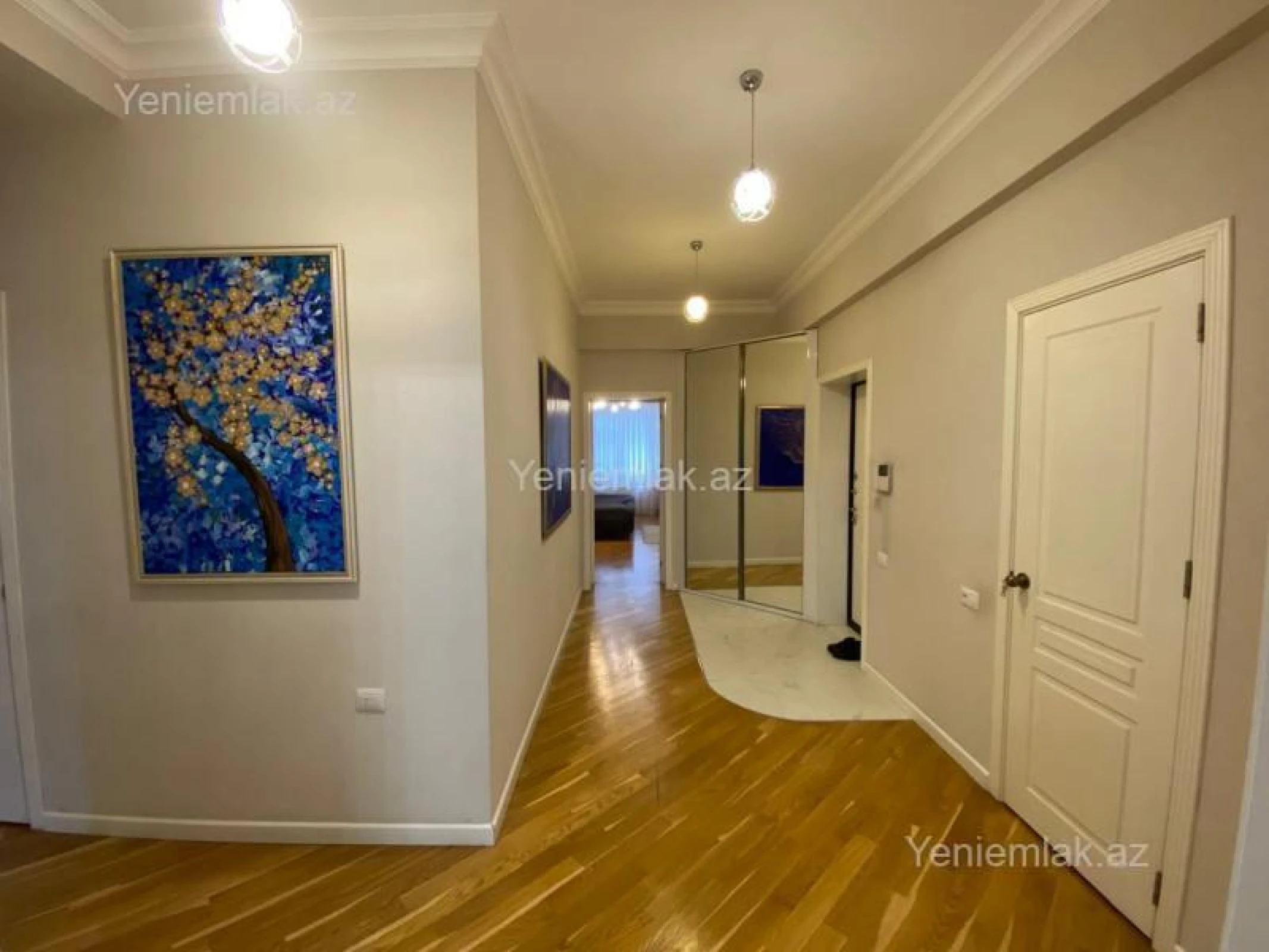 Satılır 3 otaqlı yeni tikili 125 m²