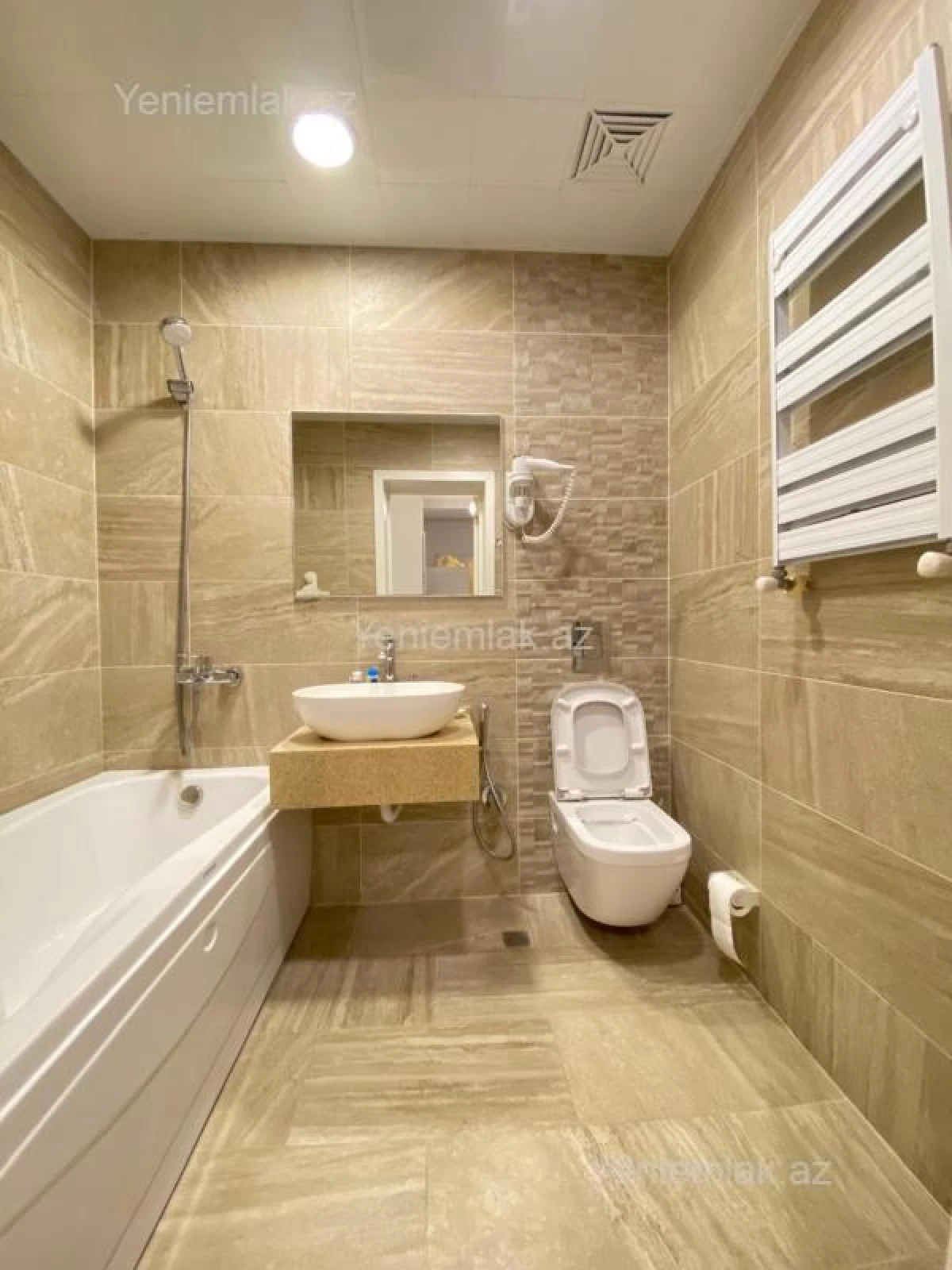 Satılır 3 otaqlı yeni tikili 125 m²