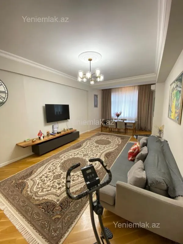 Satılır 3 otaqlı yeni tikili 125 m²