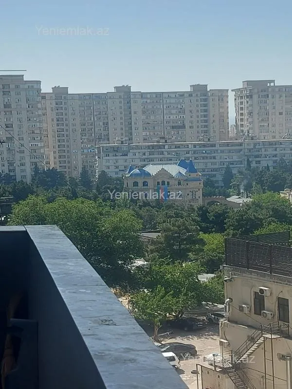 Satılır 5 otaqlı köhnə tikili 120 m²