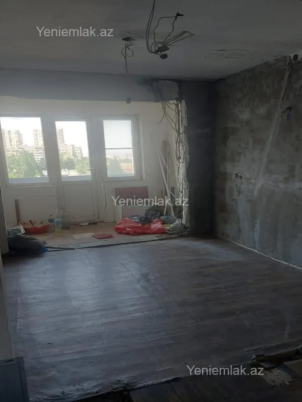 Satılır 5 otaqlı köhnə tikili 120 m²