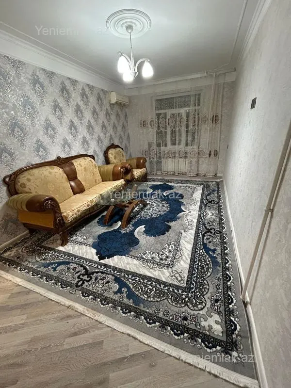 Satılır 2 otaqlı köhnə tikili 65 m²