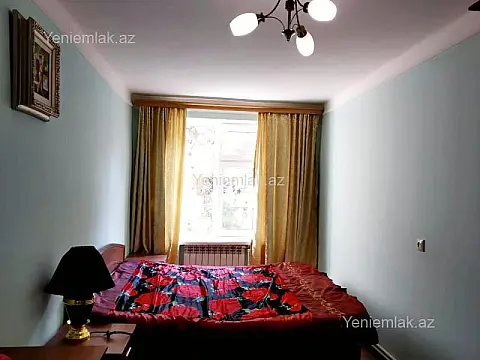 Satılır 2 otaqlı köhnə tikili 55 m²
