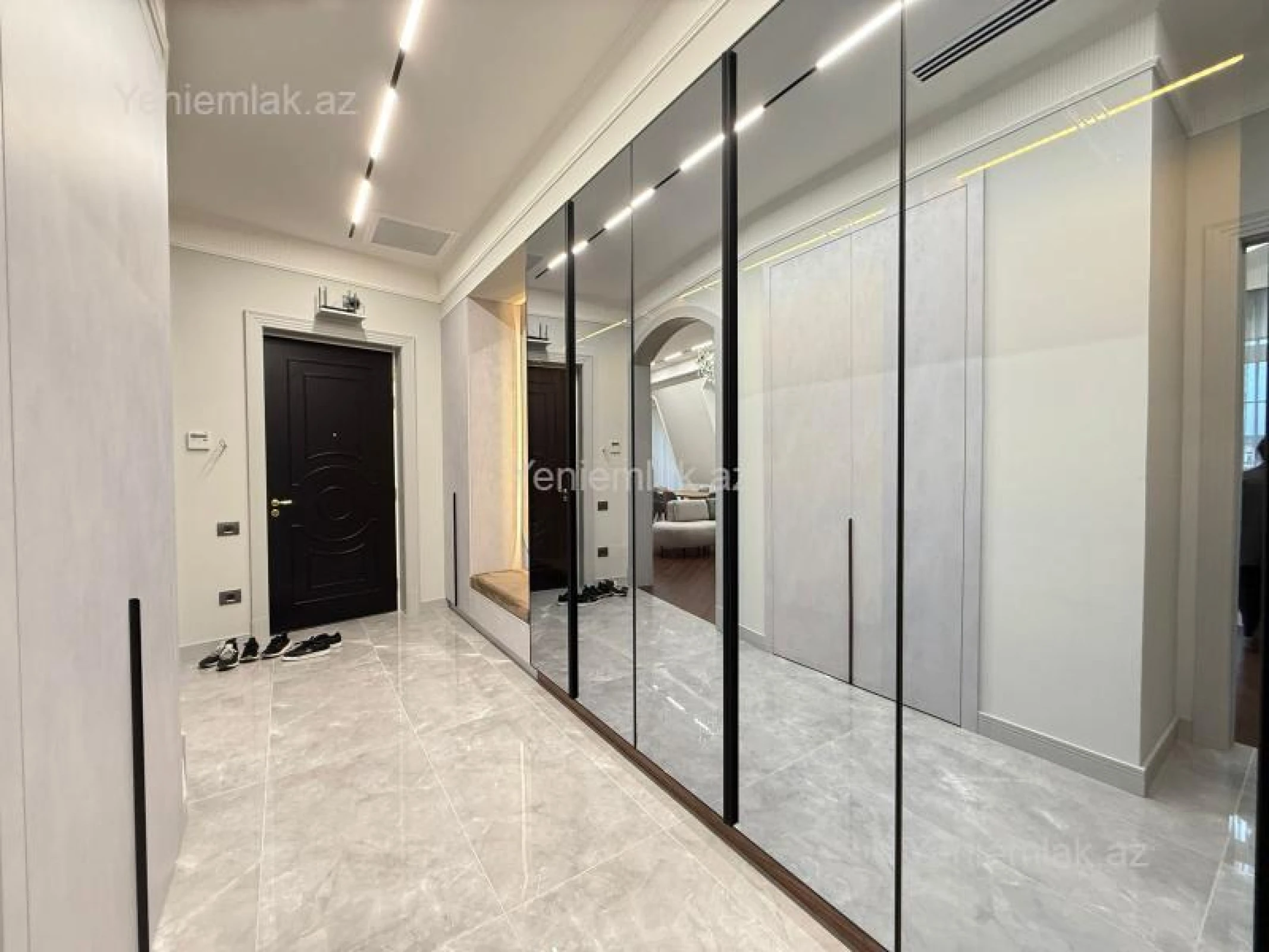 Satılır 3 otaqlı yeni tikili 115 m²