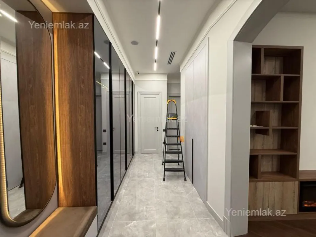 Satılır 3 otaqlı yeni tikili 115 m²