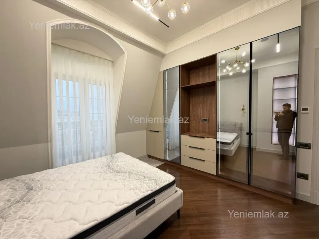 Satılır 3 otaqlı yeni tikili 115 m²