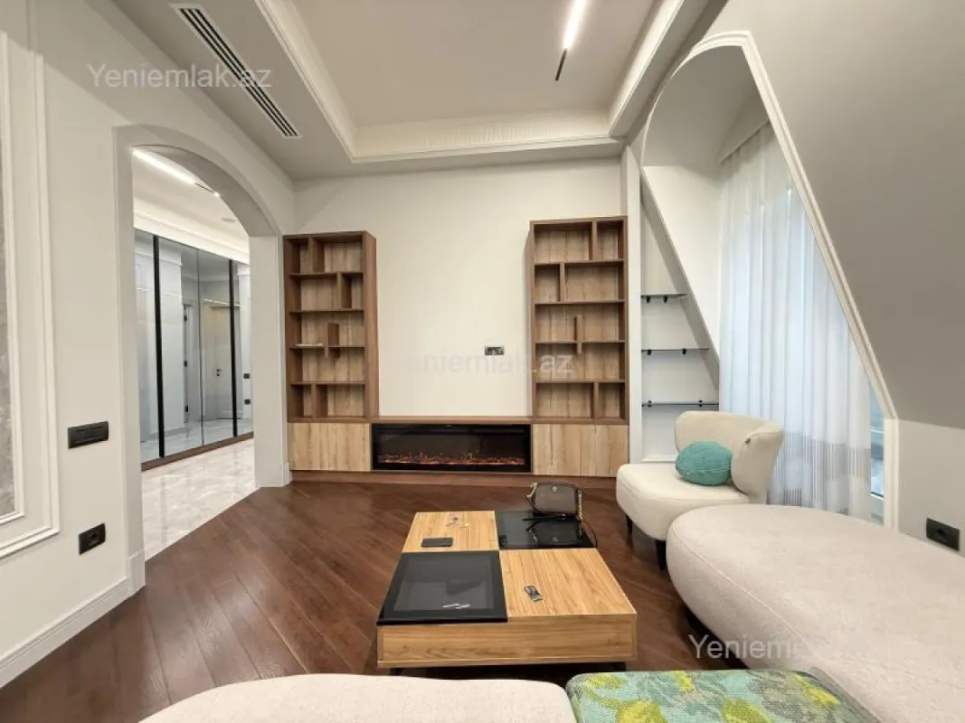 Satılır 3 otaqlı yeni tikili 115 m²
