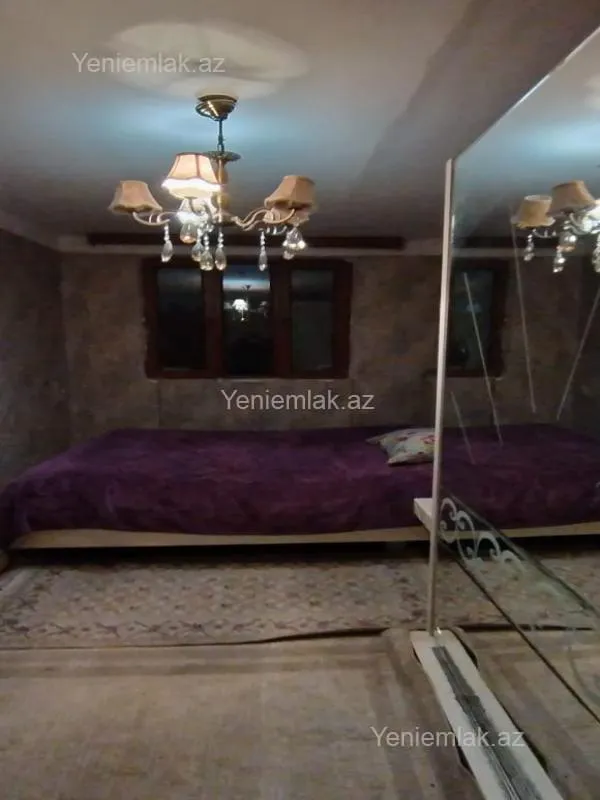 Satılır 4 otaqlı köhnə tikili 90 m²