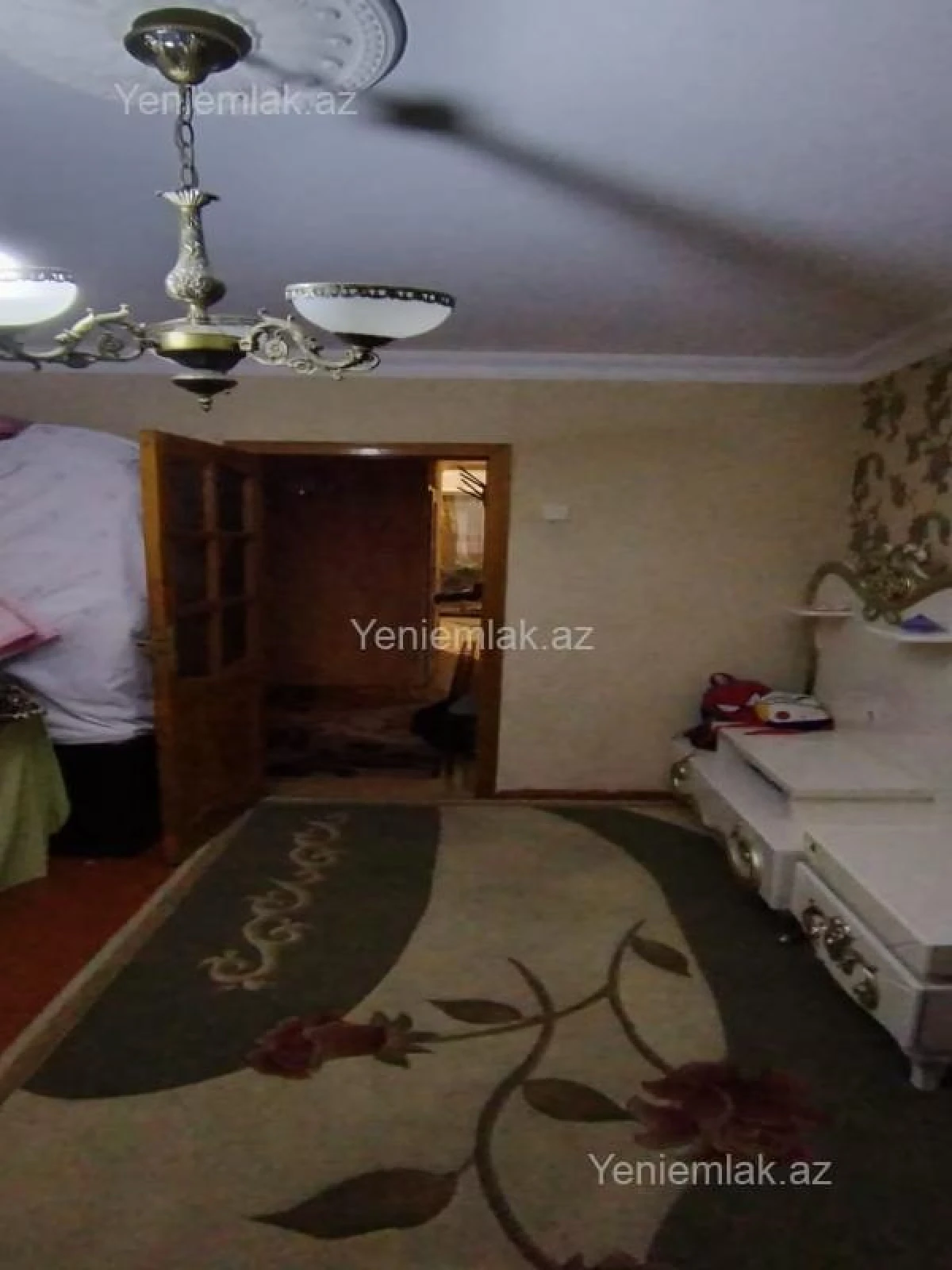 Satılır 4 otaqlı köhnə tikili 90 m²