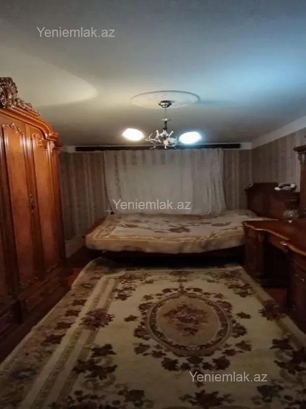 Satılır 4 otaqlı köhnə tikili 90 m²