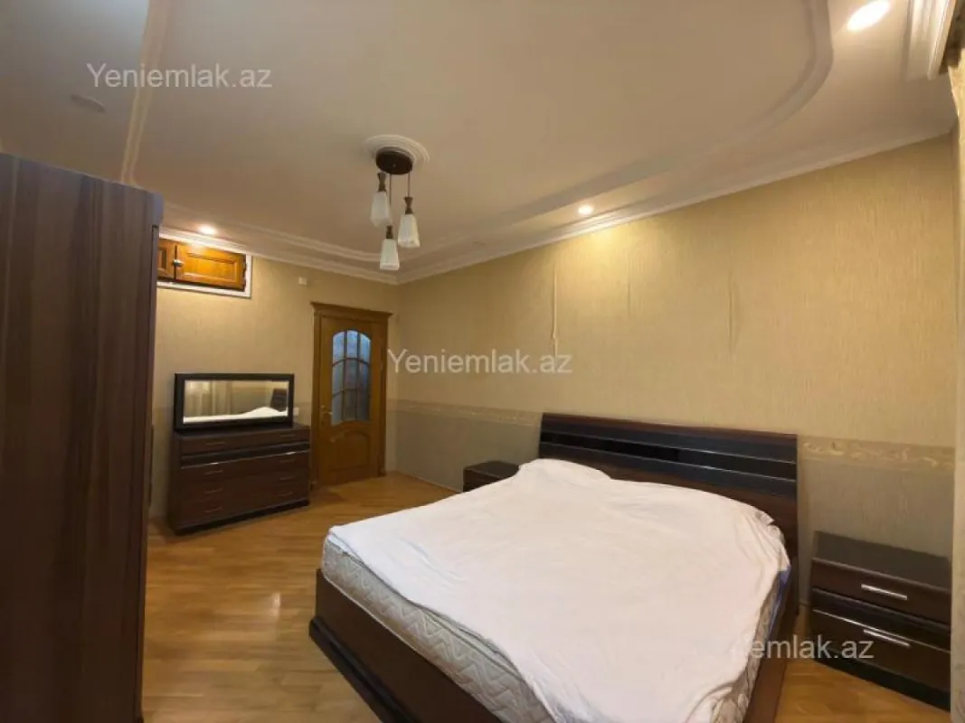 Satılır 3 otaqlı yeni tikili 145 m²