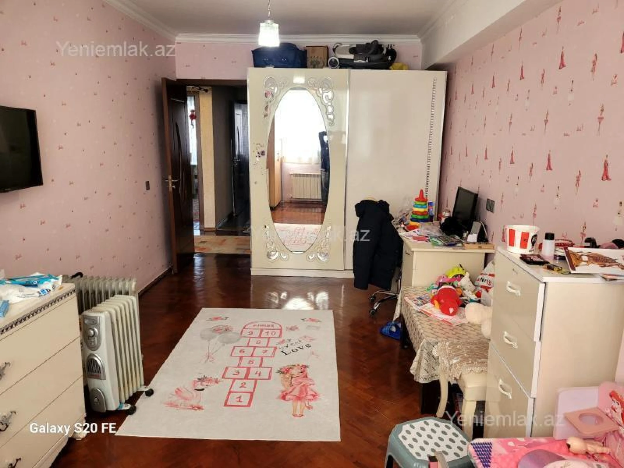 Satılır 6 otaqlı köhnə tikili 210 m²